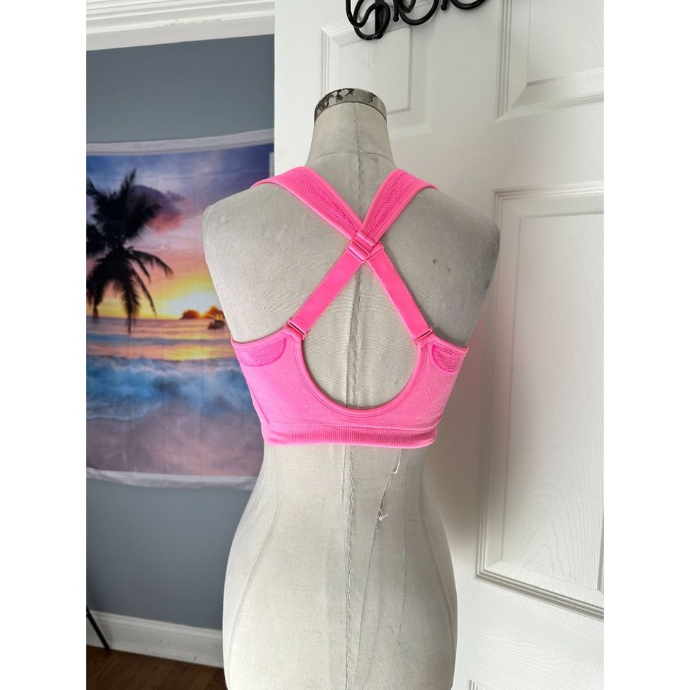 Morera hot pink seamless sports bra Large